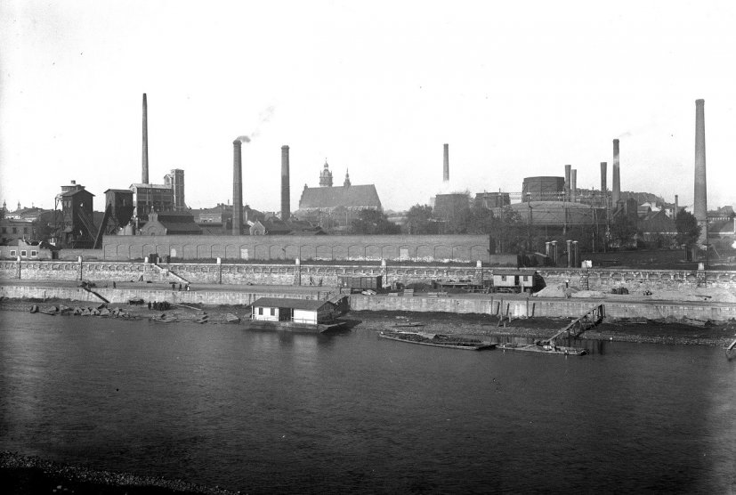 Gasworks and power plant in Kraków, public domain/NDA